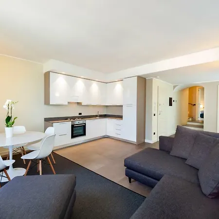 Liszt Tower By Klabhouse Apartament