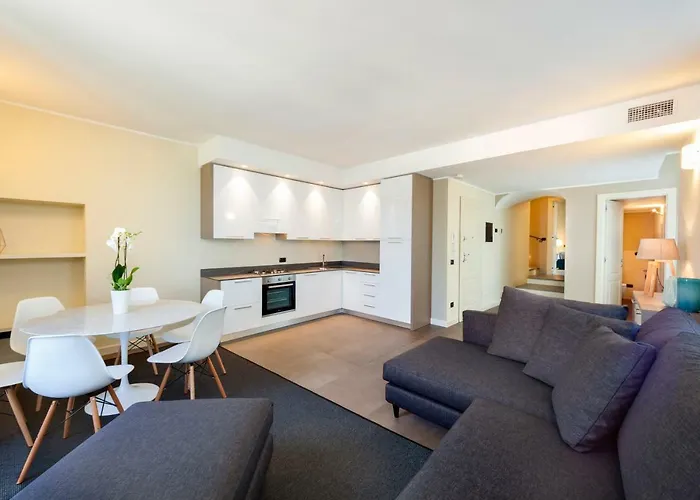 Liszt Tower By Klabhouse Apartament